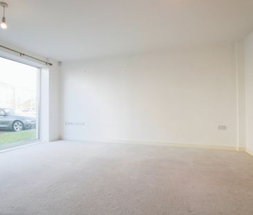 Overstone Court, Cardiff, Cardiff Bay - Photo 1