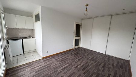 A LOUER - BEAU STUDIO AVEC TERRASSE - STRASBOURG - ROBERSTAU - Photo 5