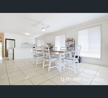 21 Nullarbor Circuit, Forest Lake, Qld 4078 - Photo 4