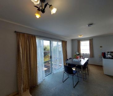 Three Bedroom Family home in Bell Block - Photo 5