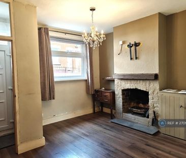 3 bedroom terraced house to rent - Photo 3