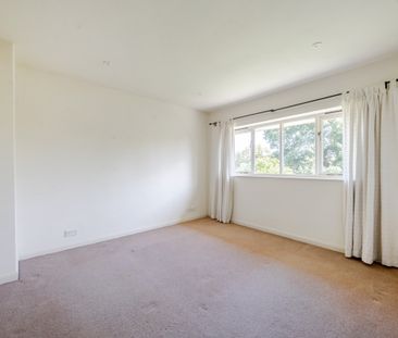 6 bedroom detached house to rent - Photo 5