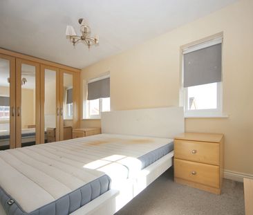 Netherwood Grove, Wigan, WN3 - Photo 4