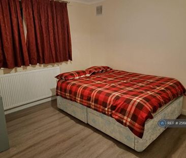 1 bedroom in a house share to rent - Photo 4