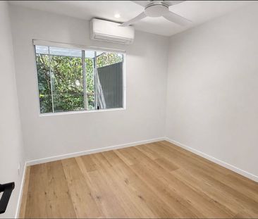 Modern Boutique Smithfield Apartment For Rent | Walk to JCU - Photo 2