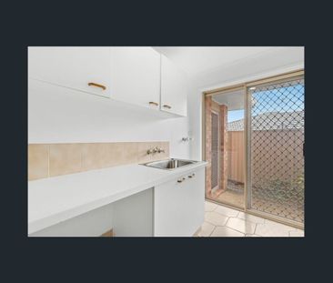 Quiet Cul de Sac Position in the Heart of Robina - Spacious Home wi... - Photo 4