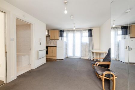 Studio to rent - Photo 5