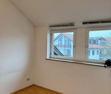 Helle und ruhige Dachgeschosswohnung in München-Taufkirchen - Foto 1