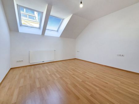 3 Zimmer-Dachgeschoßwohnung mit Terrasse - Foto 5