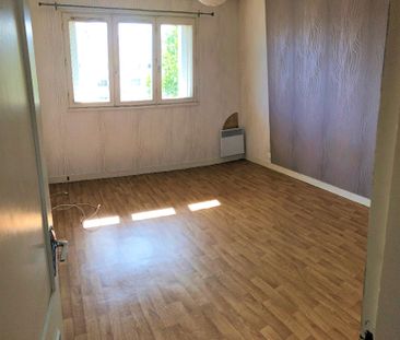 Location Appartement 5 pièces 97m² - Photo 4