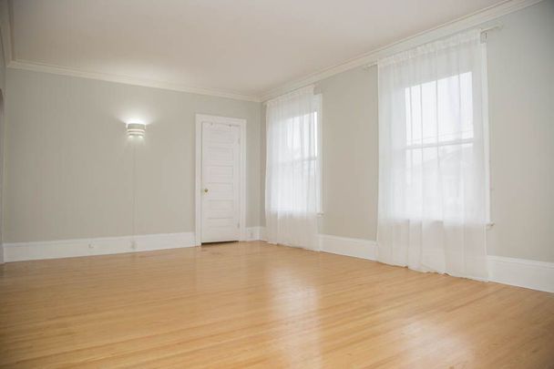 For Lease - 522 Colborne Street Unit# UPPER, Brantford, Ontario - Photo 1
