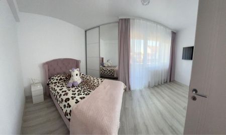 Vila 4 camere comuna Berceni - Fotografie 2