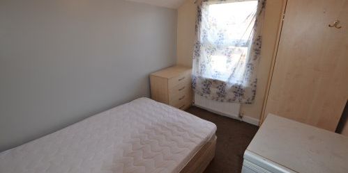 Double room available now - Kitchener Road, Ipswich, Suffolk, IP1 - Photo 3