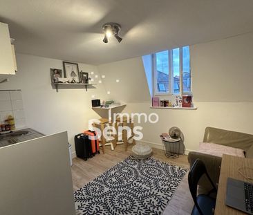 Location appartement - Lille Centre - Photo 2