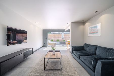 3 Bedroom Home – Medium Let - Photo 3