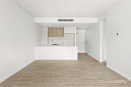 Stunning New Apartment in a Peaceful Bayside Setting - Photo 3