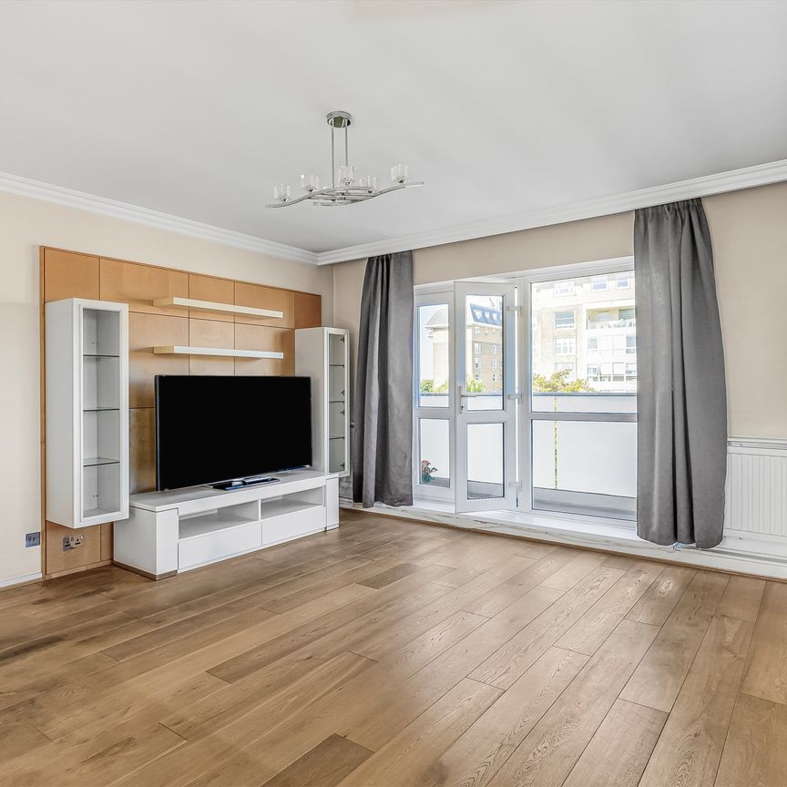 Avenue Road, St Johns Wood, NW8, London - Photo 1