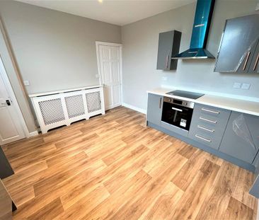 3 bedroom terraced house to rent - Photo 6