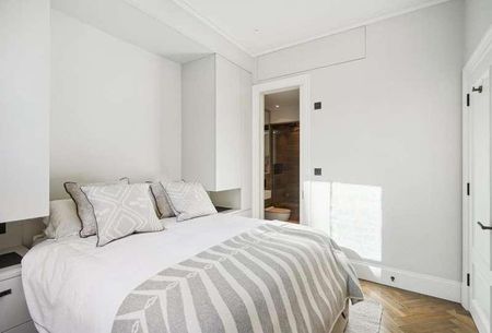 Collingham Place, Kensington And Chelsea, London, SW5 - Photo 2