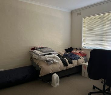 One Bedroom Unit - Photo 4