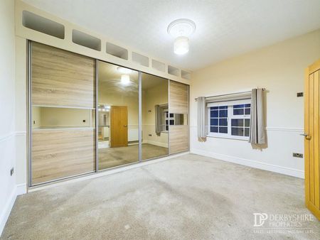 2 Bedroom Flat - Photo 2