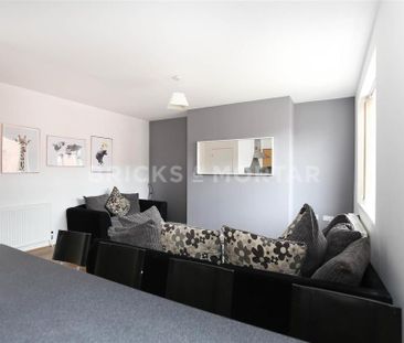 4 bedroom maisonette to rent - Photo 1