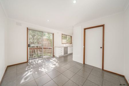 17 Cormistom Rd , RINGWOOD NORTH - Photo 3