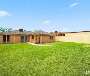 55 Lance Hill Avenue, Dunlop ACT, Belconnen - Photo 3