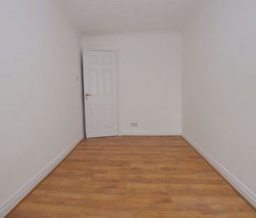 2 Bedroom Terraced House - Photo 5