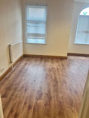 Room in a Shared Flat, Upland Road, SE22 - Photo 1