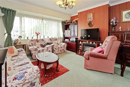 3 bedroom semi-detached house to rent - Photo 2
