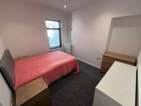 3 bedroom terraced house to rent - Photo 4