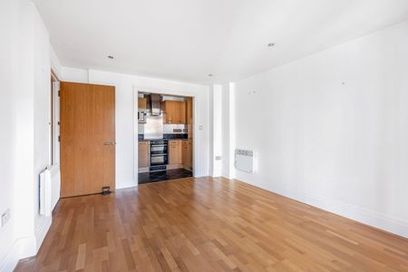 Seven Kings Way, Kingston Upon Thames, Surrey, KT2 - Photo 2