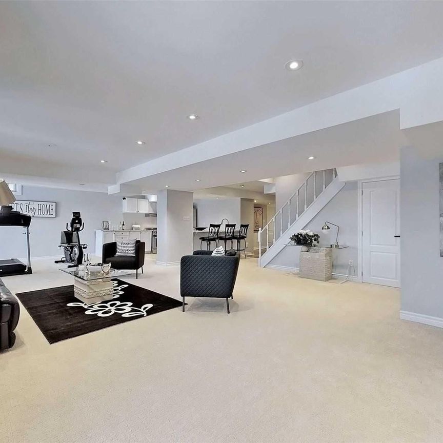 For Lease - 19 Brass Drive, Richmond Hill, Ontario - Photo 1