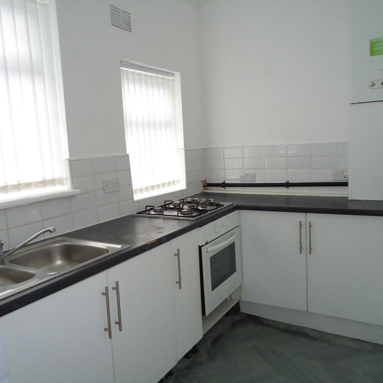 4 bedroom apartment to rent - Photo 1