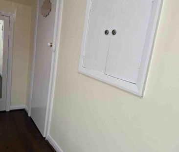 1 bedroom in a house share to rent - Photo 6