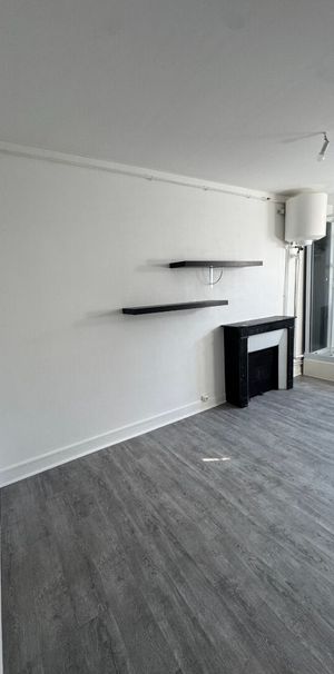 Appartement Paris 1 pièce(s) 12.33 m2 - Photo 1