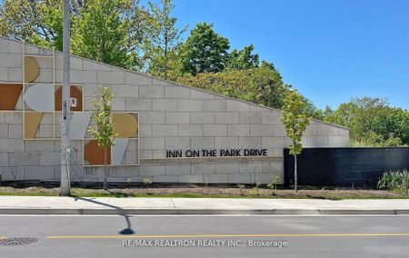 For Lease - 10 Inn On The Park Drive Unit# 901, Toronto, Ontario - Photo 4