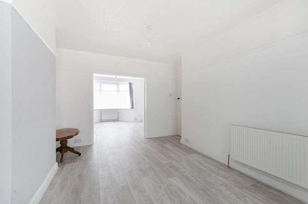 Derek Avenue, Wembley, HA9 - Photo 1