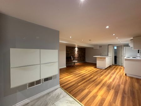 For Lease - 11 Somerset Avenue Unit# Bsmt, Toronto, Ontario - Photo 5