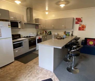 CBD single boarding house room - Photo 4