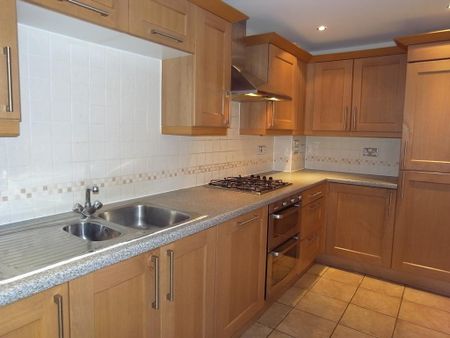 3 bedroom end of terrace house to rent - Photo 3