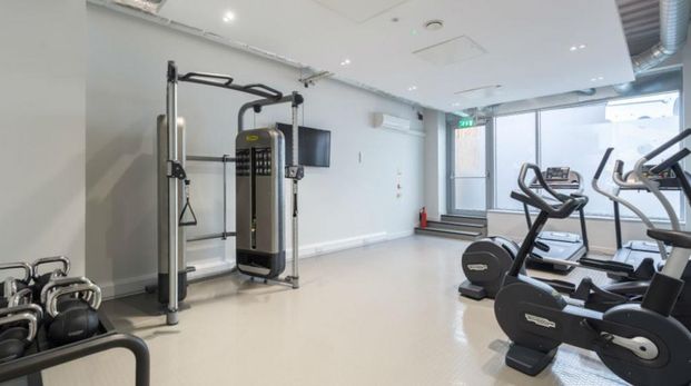 Studio to rent - Photo 1