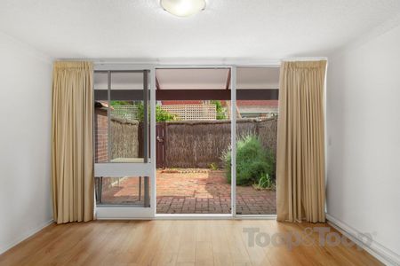 North Adelaide 2 Bedroom Unit! - Photo 3