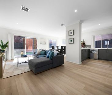 10 Grosset Way, Point Cook VIC - Photo 2