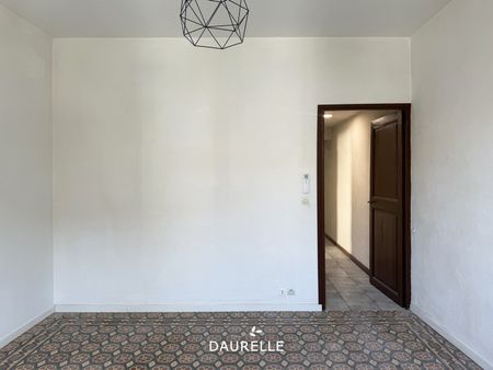Location Appartement 2 pièces 49m² NOVES 13550 - Photo 5