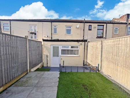 2 bedroom terraced house to rent - Photo 3