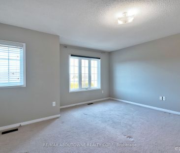 Townhouse For Lease | W8138970 - Photo 4