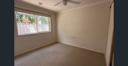 3 BEDROOM HOME IN KIALLA ! - Photo 2