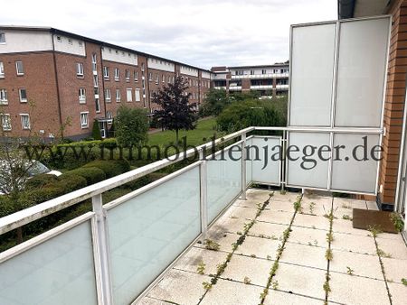 Ruhiges Gartenhaus im Zentrum einer Wohnanlage - Sonnige Endetage mit großen L-Balkon im 1.OG - Photo 2